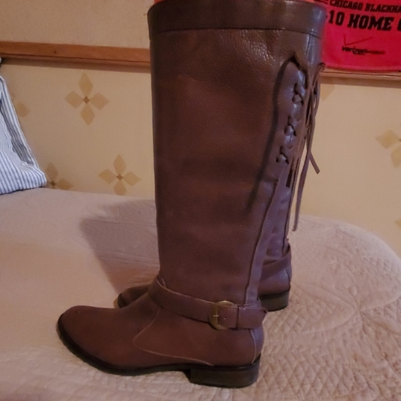 Boots - Picture 3 of 3